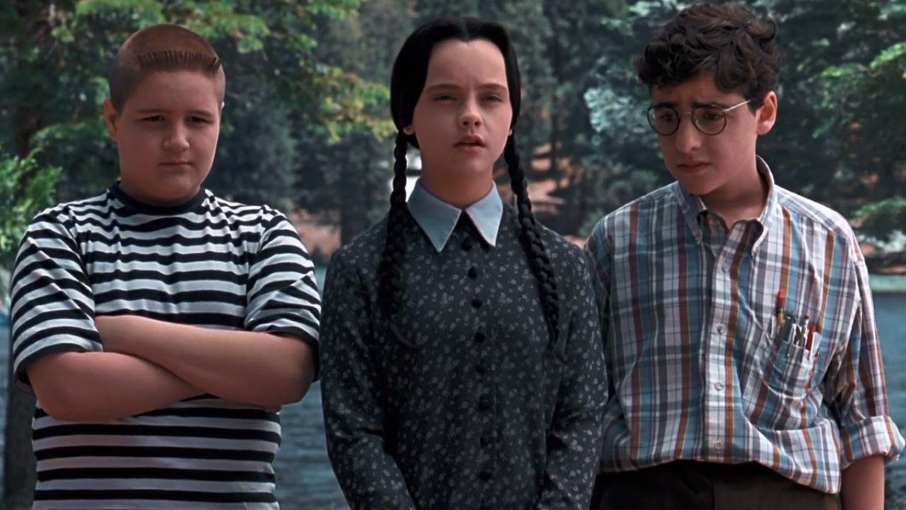 Addams Family Values Review